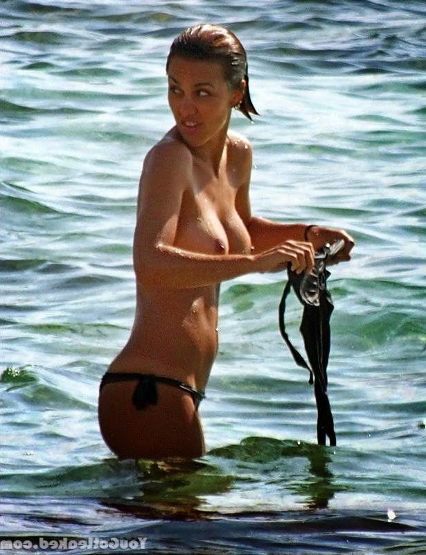 5P Megan Montaner topless pics