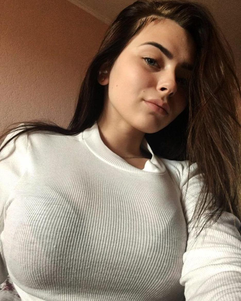 25P Mikhalina Novakovskaya Topless
