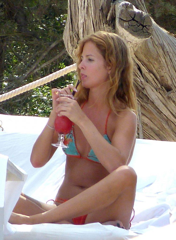 25P Millie Mackintosh Topless