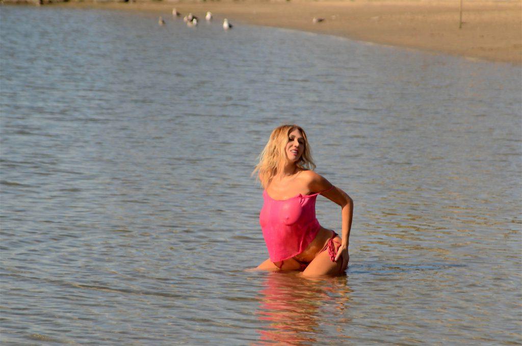 11P Nadeea Volianova Topless