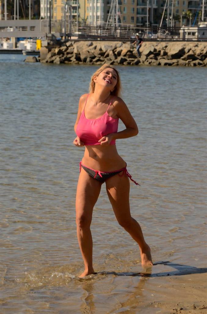 11P Nadeea Volianova Topless