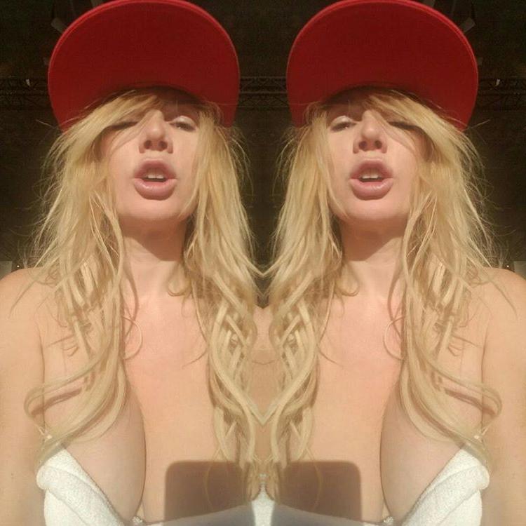 5P Topless Photos of Nadeea Volianova