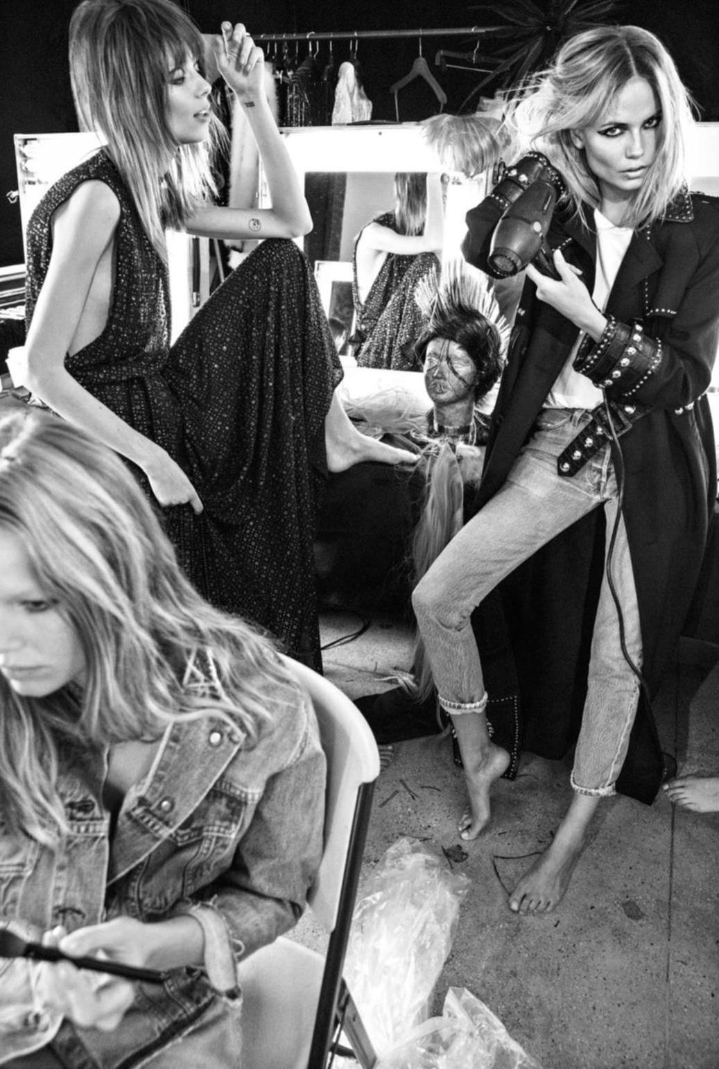 4P Topless Photos of Natasha Poly