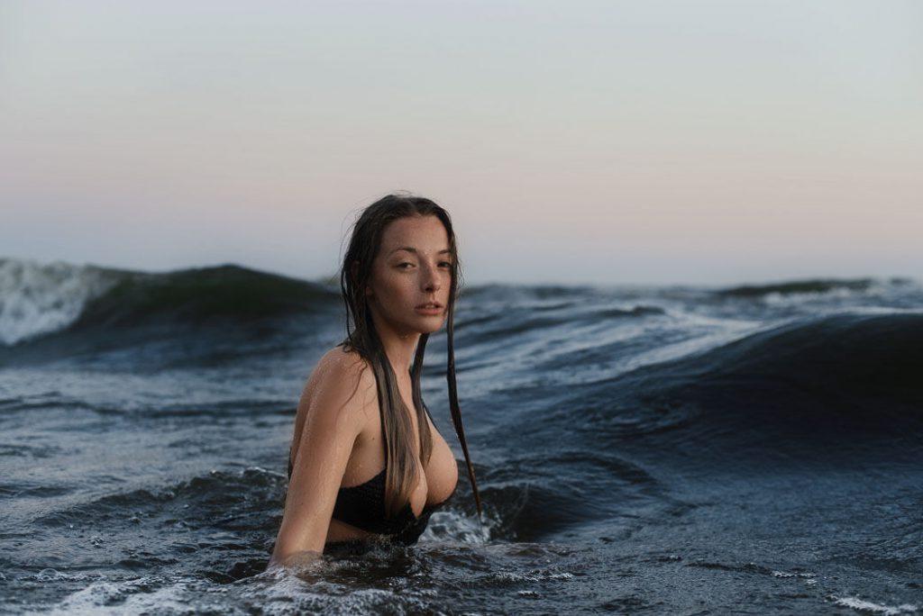 9P Olga Kobzar Topless
