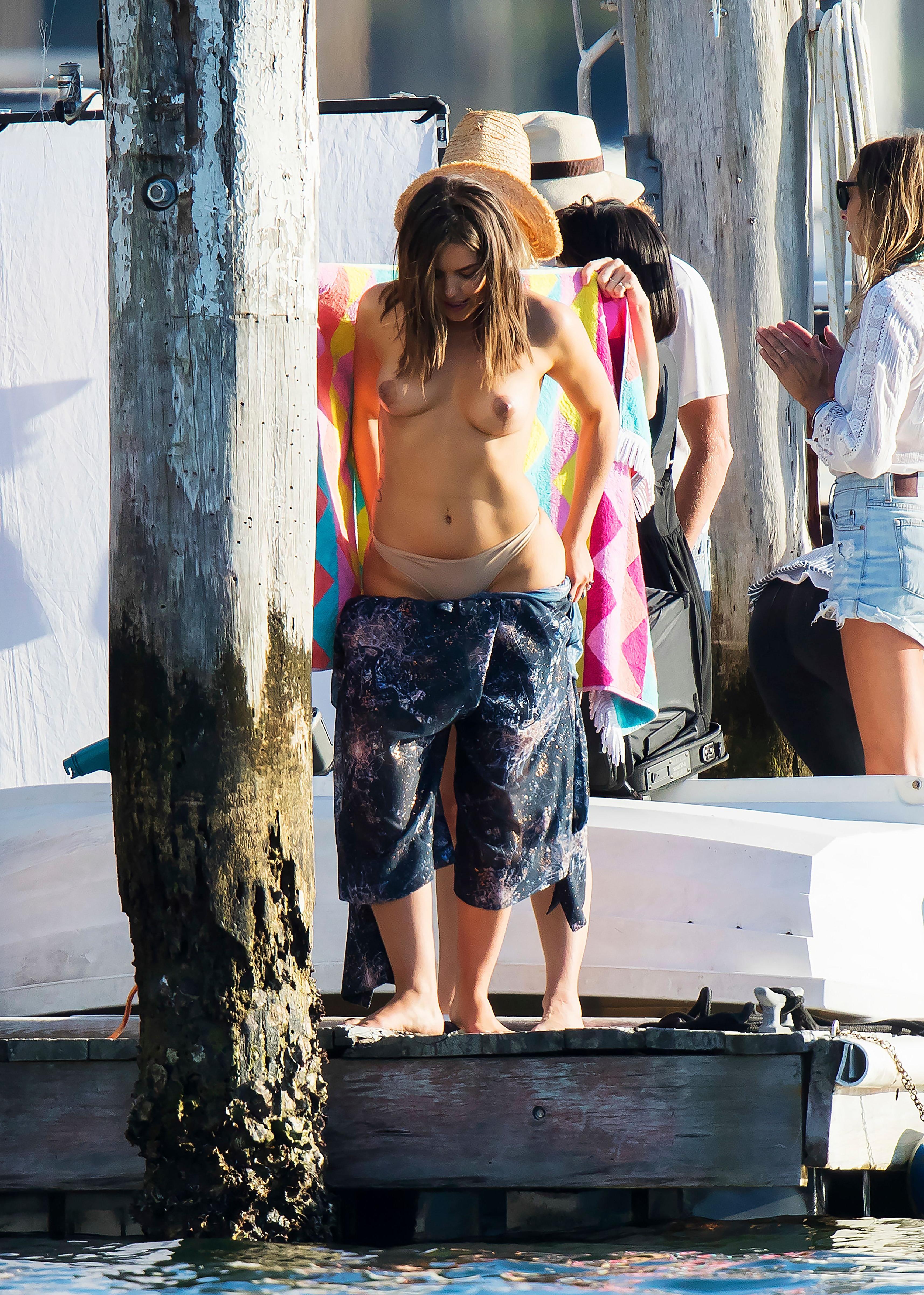 11P Topless Photos of Olympia Valance