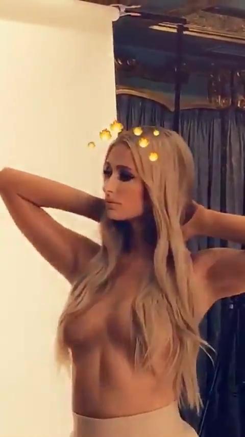25P Paris Hilton Topless
