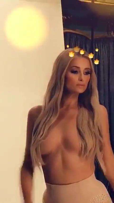 25P Paris Hilton Topless