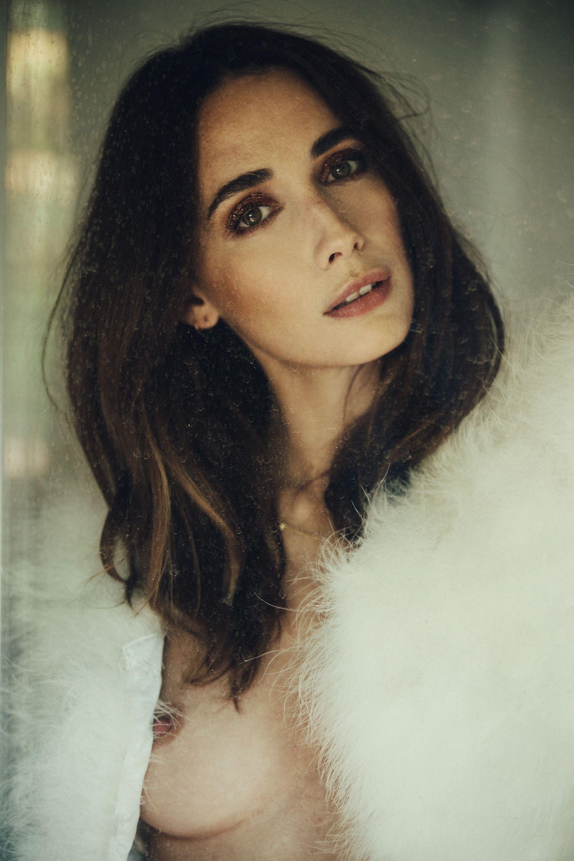 4P Oben-ohne-Bilder von Rebecca Dayan