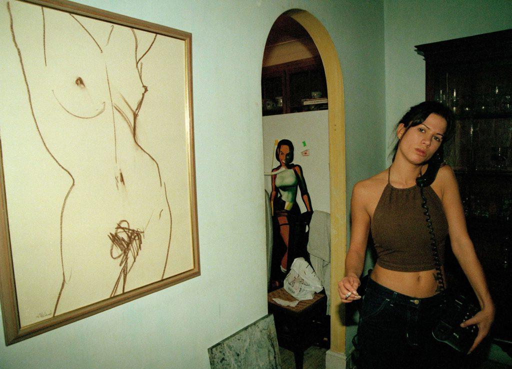 5P Rhona Mitra Topless