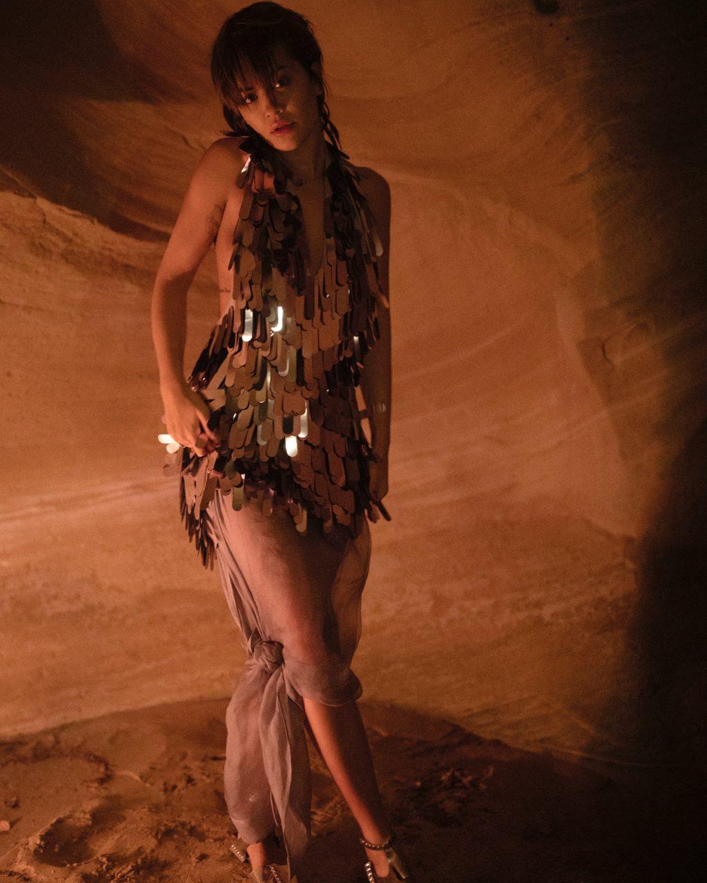 7P Rita Ora Topless