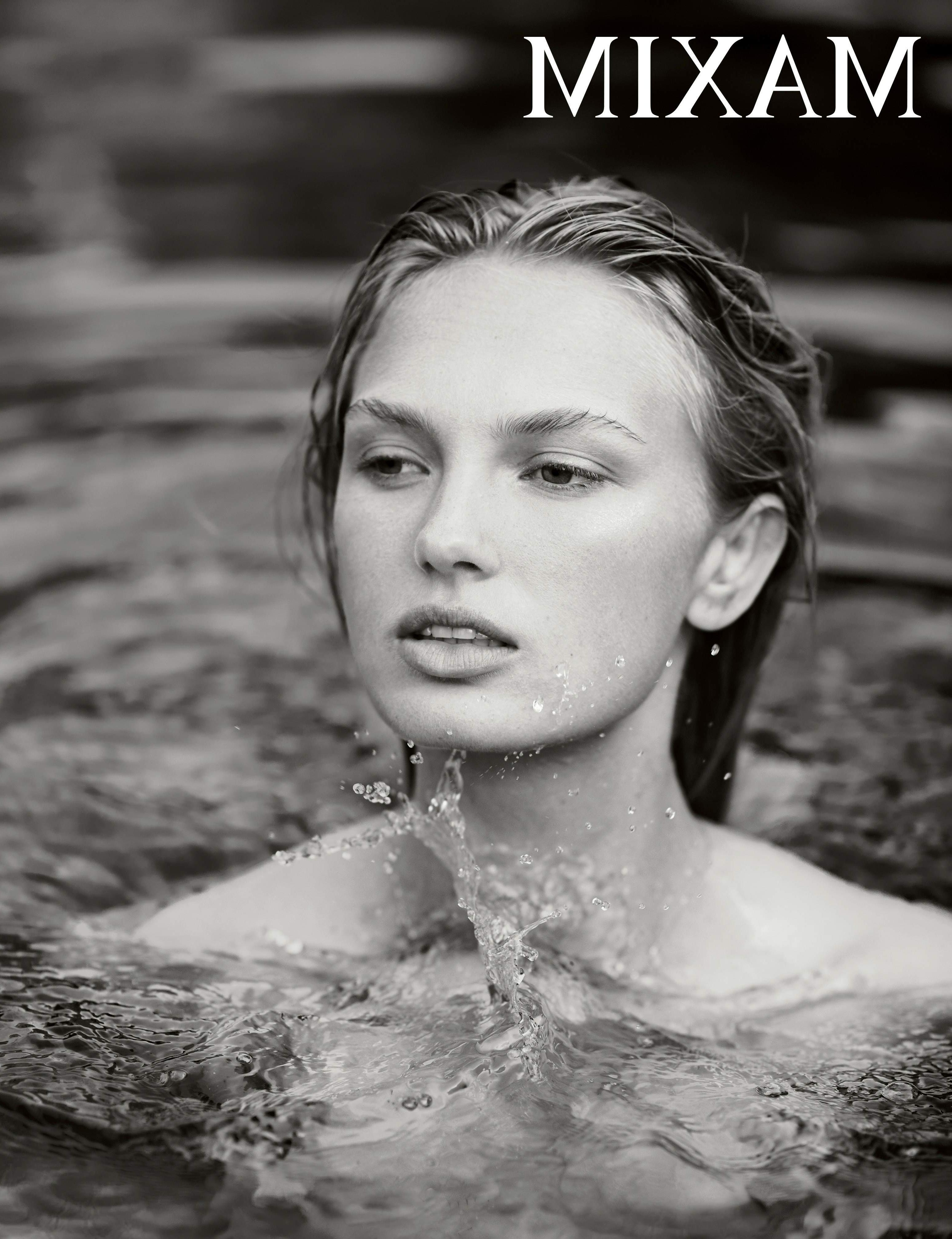 11P Romee Strijd Topless Photos