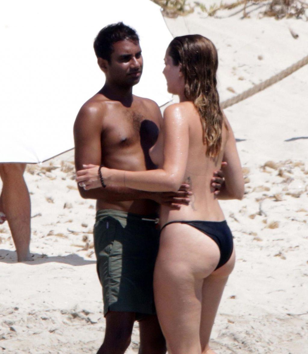 5P Serena Skov Campbell Topless