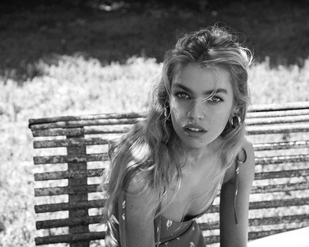 25P Stella Maxwell Topless