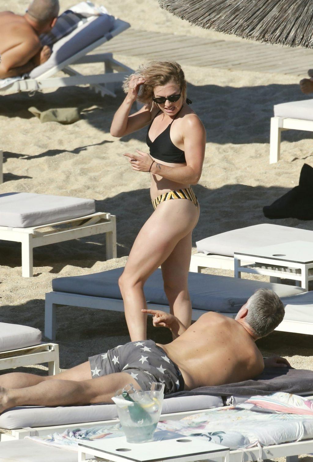 13P Stephanie Pratt Topless