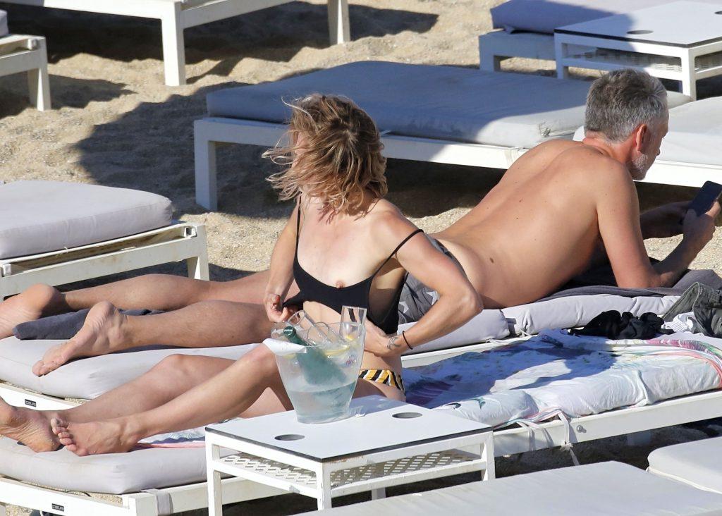 13P Stephanie Pratt Topless