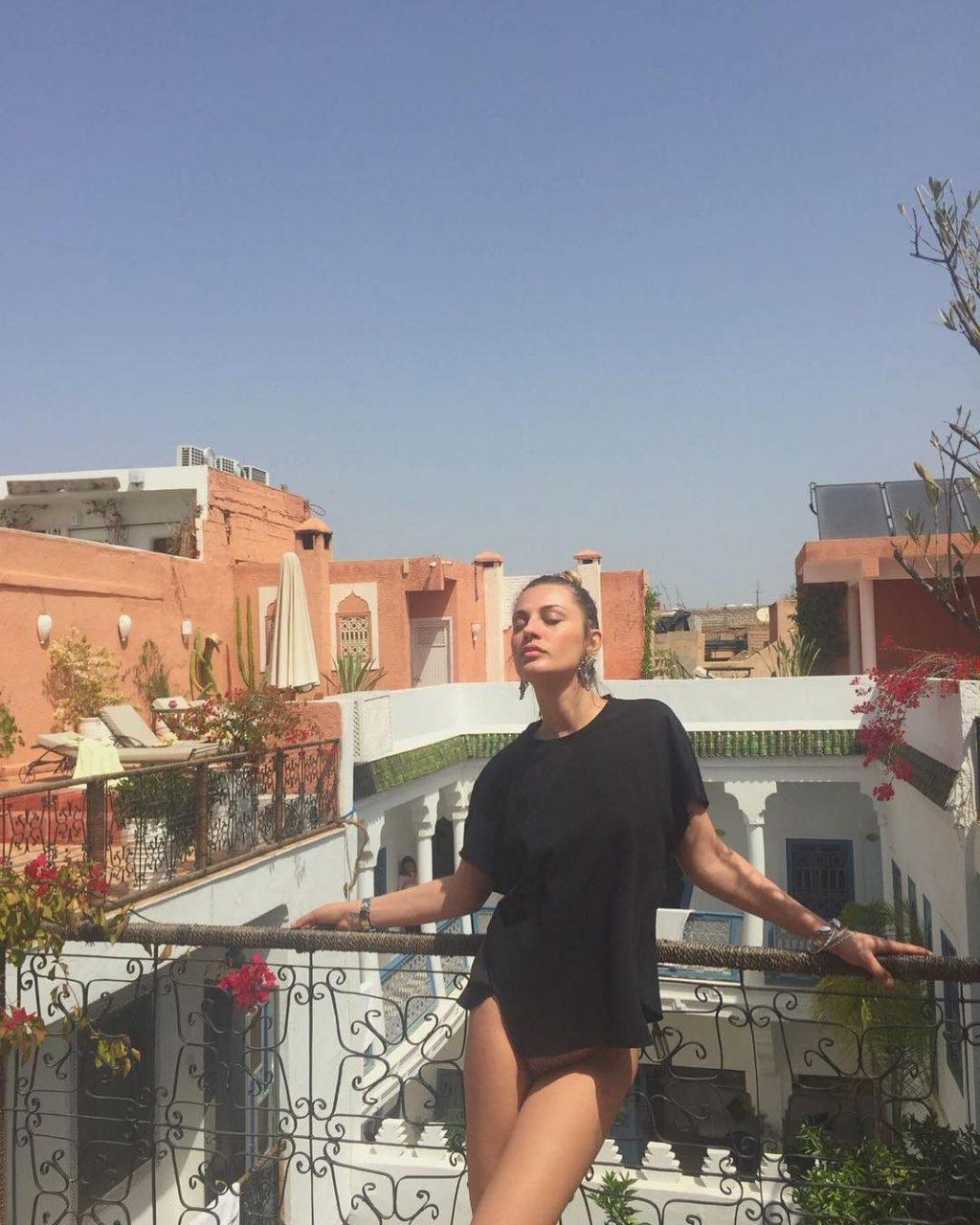 25P Sveva Alviti Topless