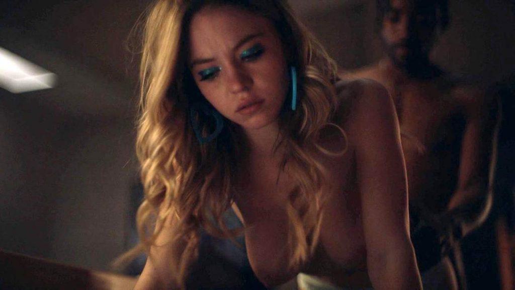 4P Sydney Sweeney Topless