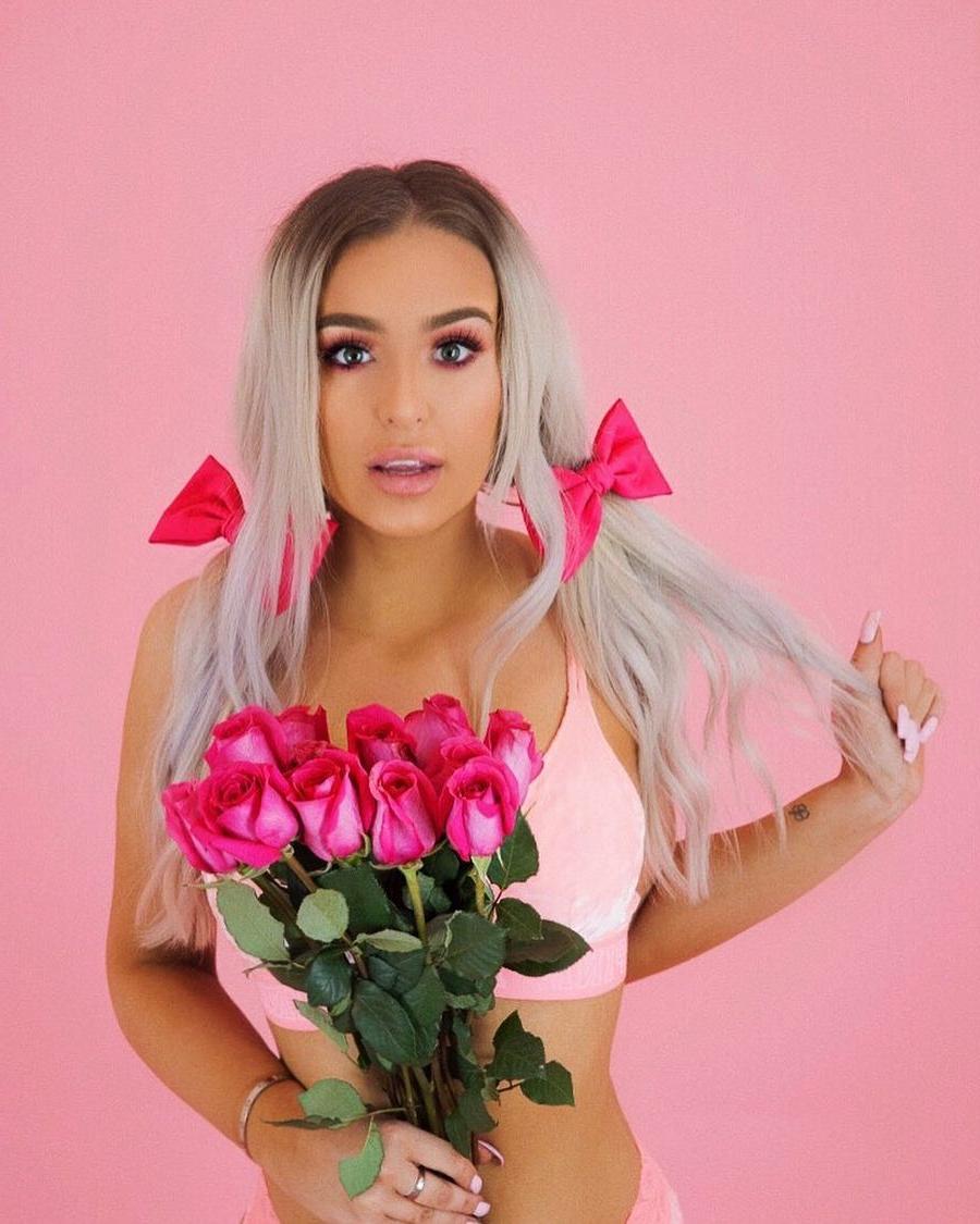 17P Tana Mongeau Topless