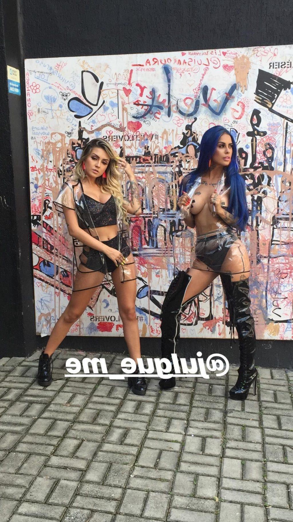 25P Tati Zaqui Topless