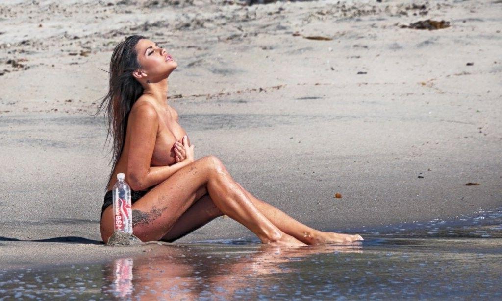 10P Topless photos of Tawny Jordan