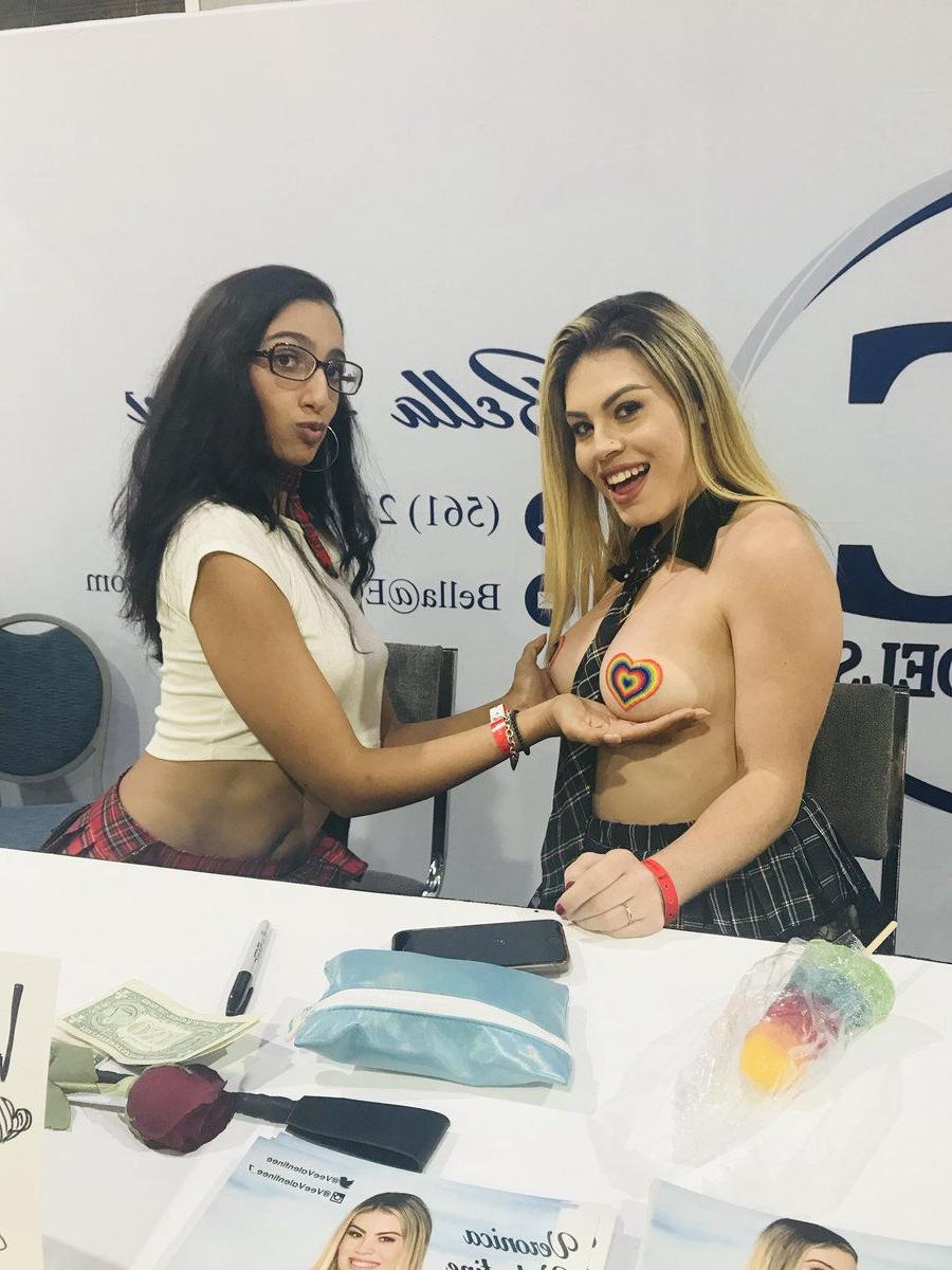 10P Veronica Valentine Topless