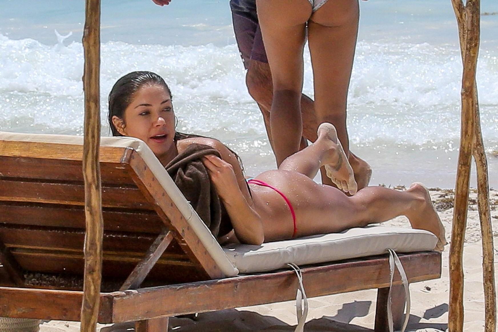 24P Topless Beach Fun With Arianny Celeste and Her GFs