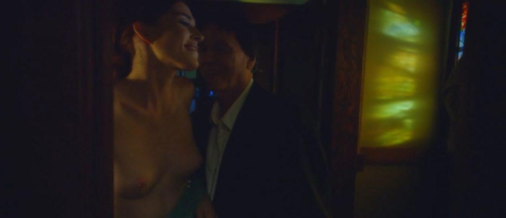 4P Chloe Dykstra Topless