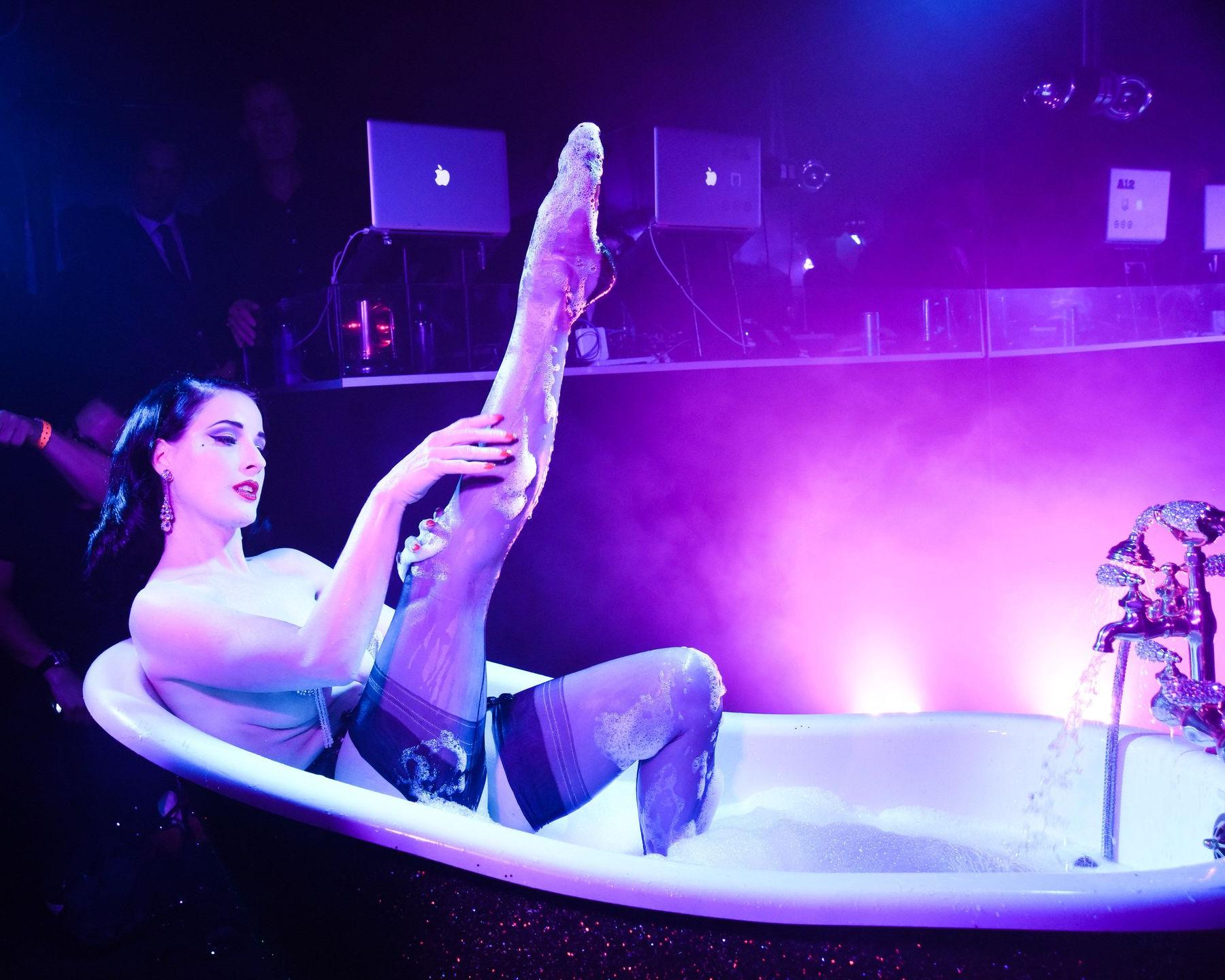 10P Topless pics of Dita Von Teese