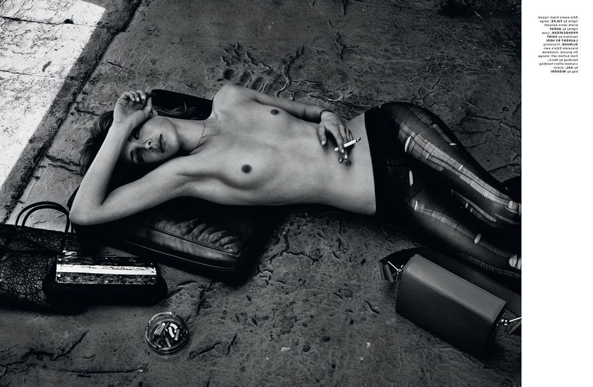 6P Topless pics of Edie Campbell