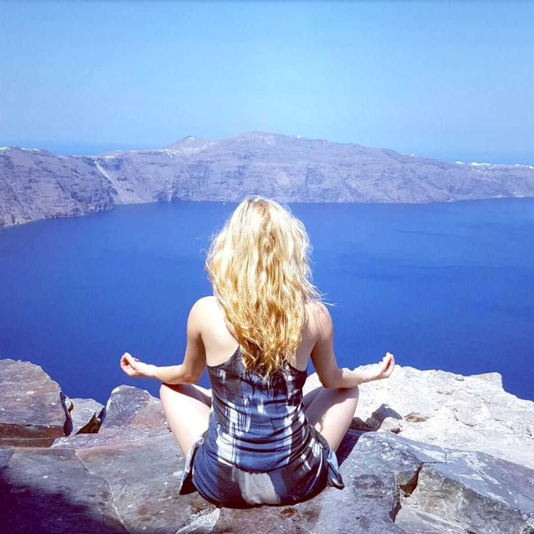 8P Topless Photos of Katheryn Winnick