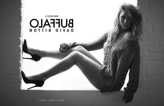 17P Ronda Rousey Topless pics