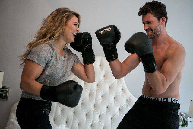 17P Ronda Rousey Topless pics