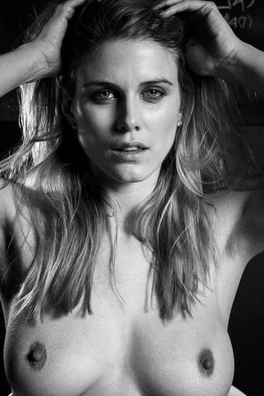 8P Ashley James Topless Photos