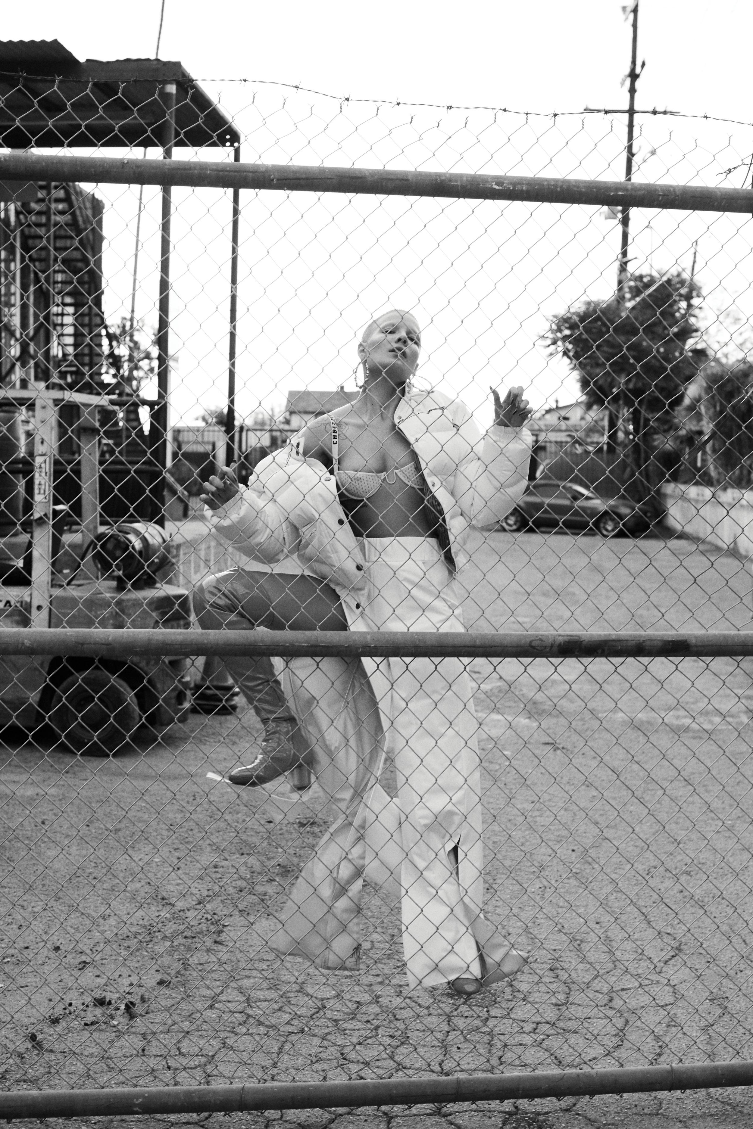 14P Halsey Topless