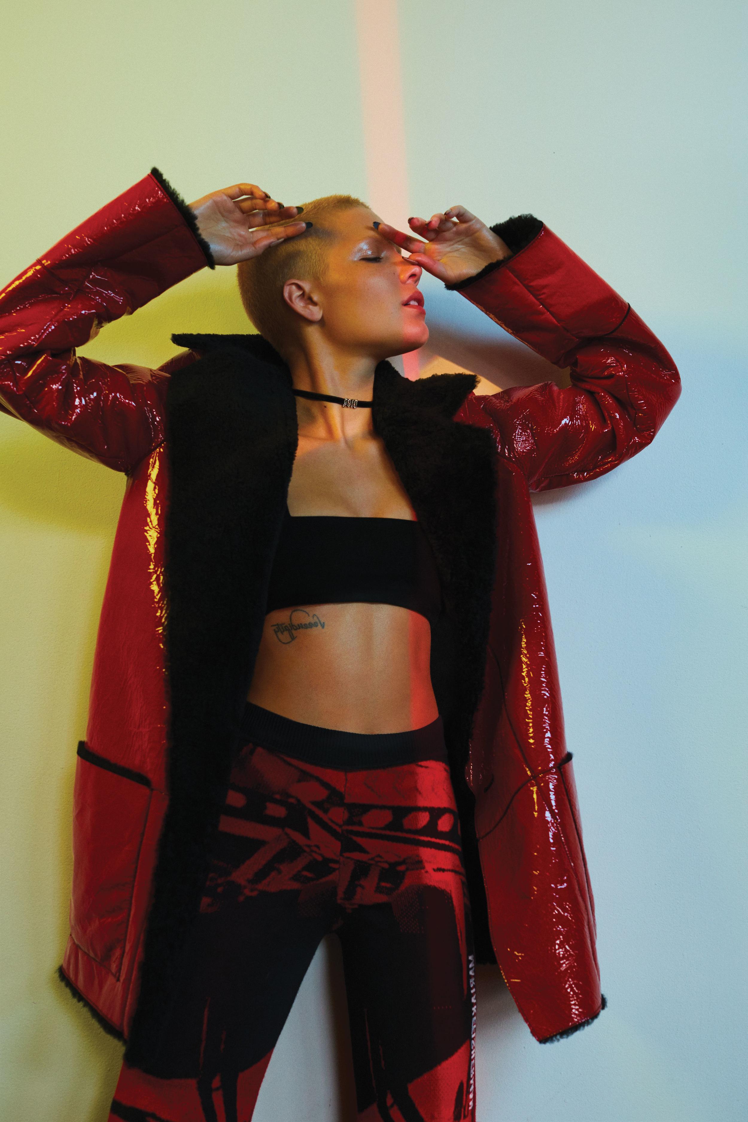 14P Halsey Topless