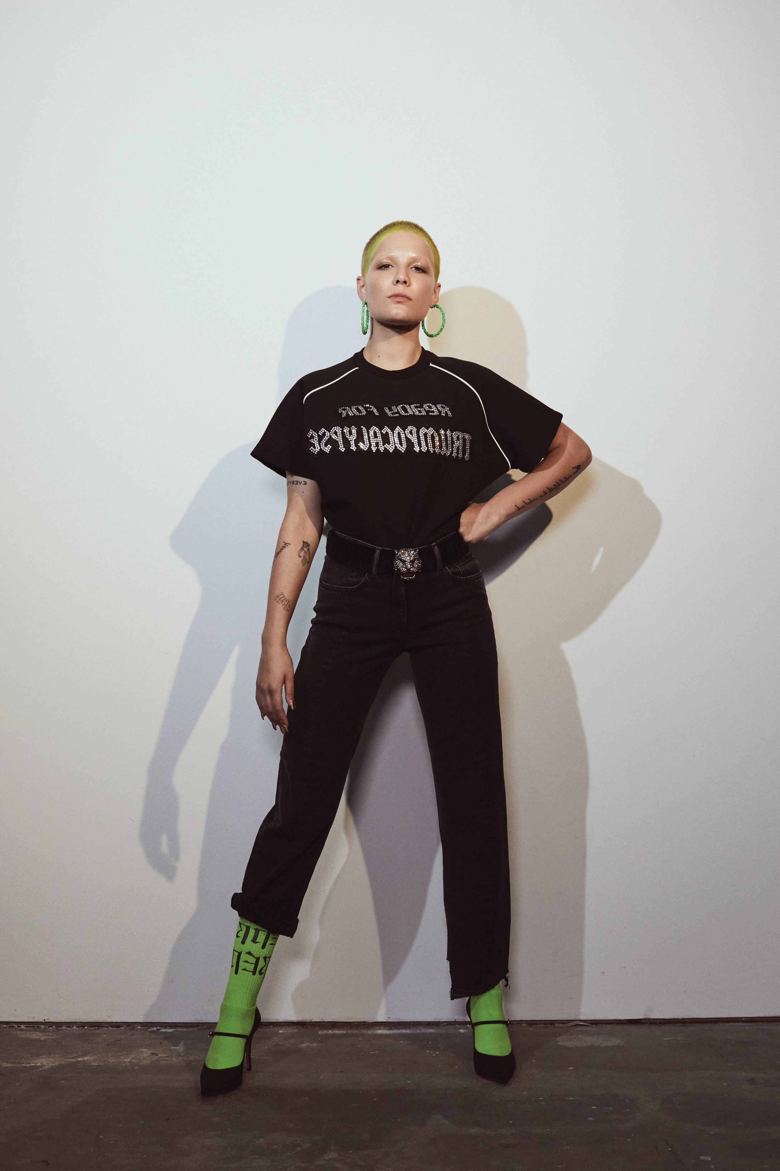 14P Halsey Topless