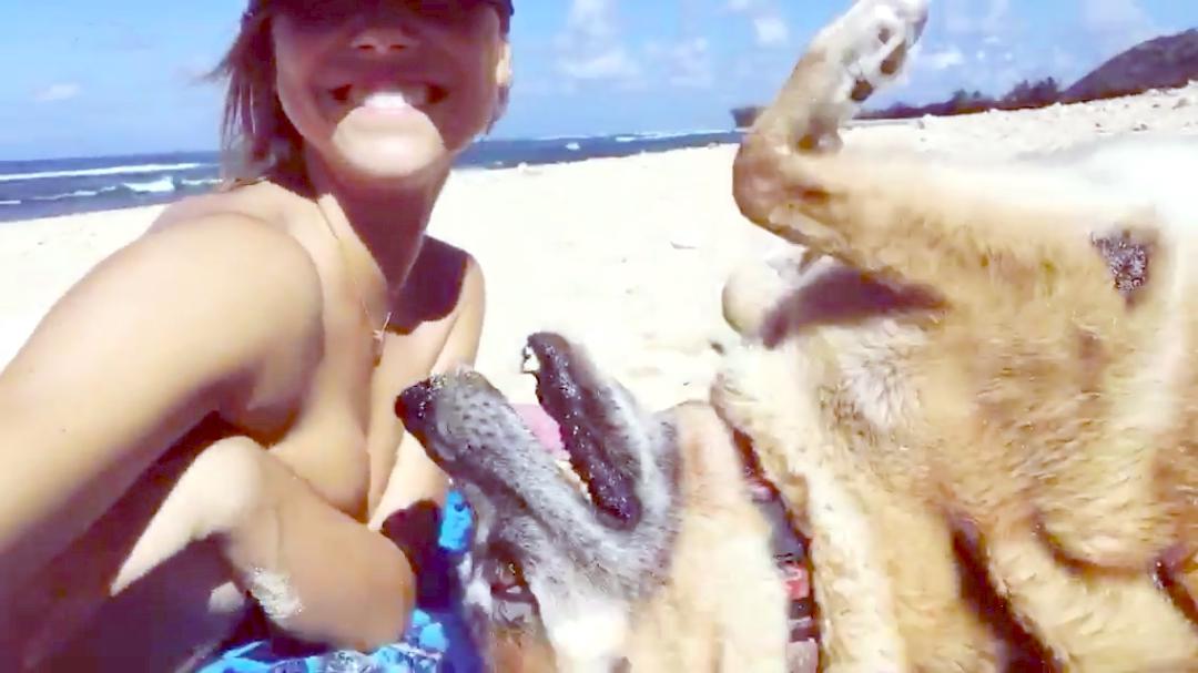 8P Alexis Ren Topless Photos