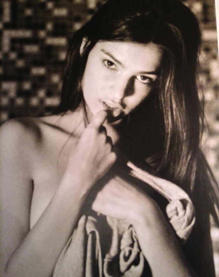 9P Topless photos of Emily Ratajkowski