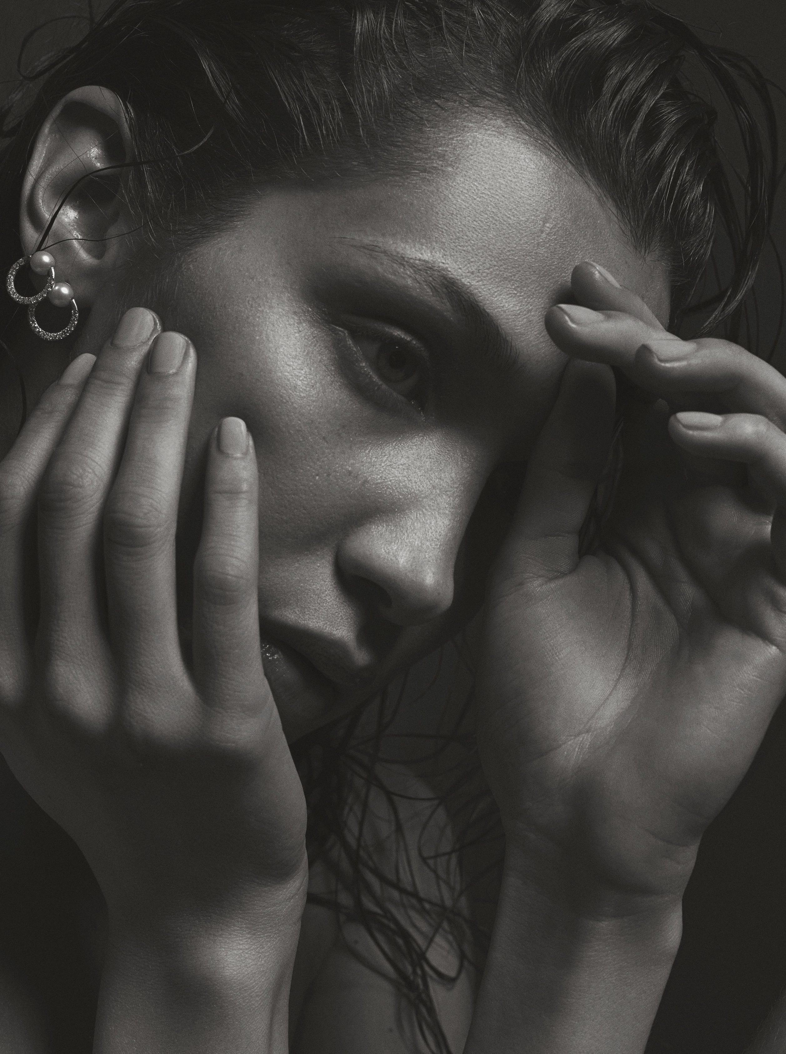 11P Bella Hadid Topless Photos