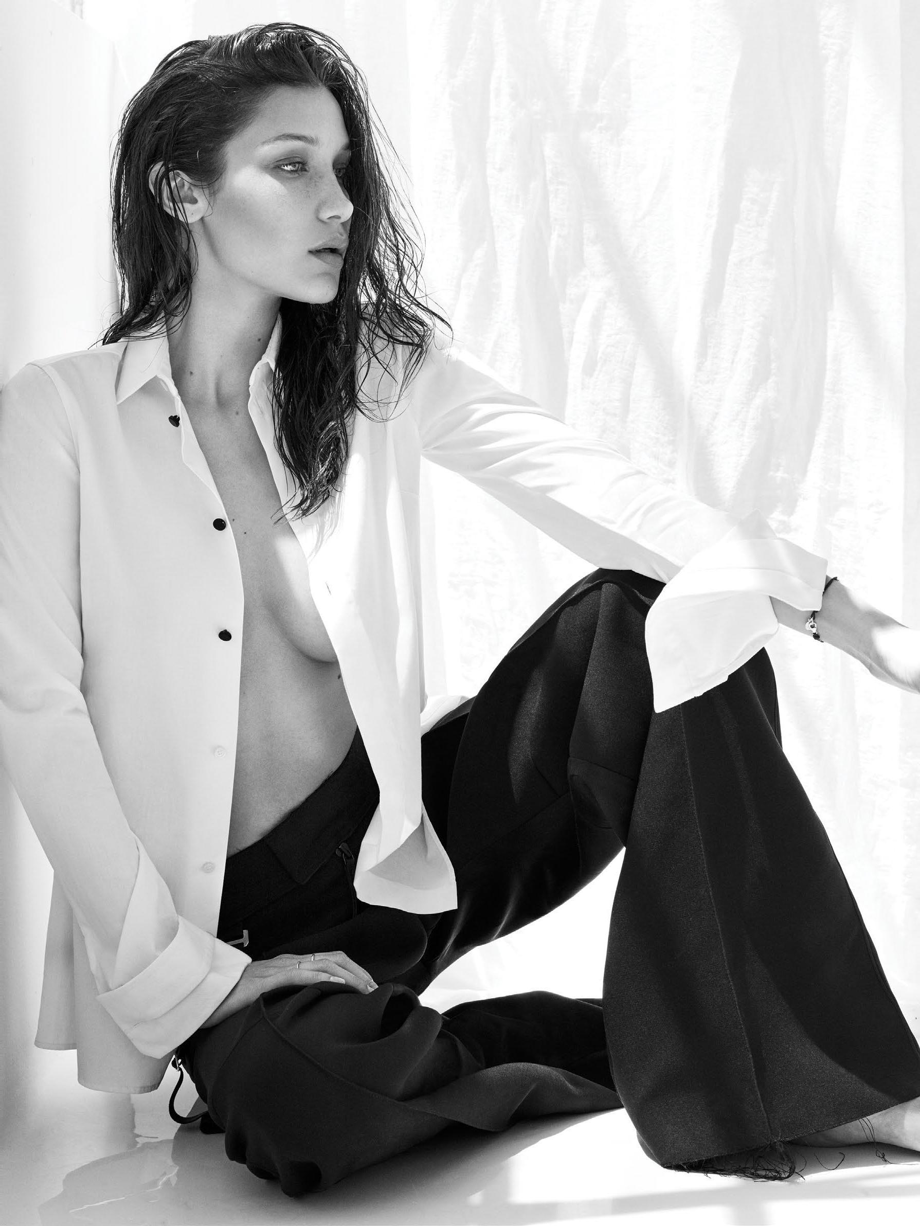 7P Bella Hadid Topless Photos