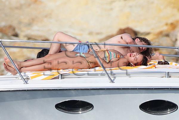 25P Rita Ora Topless
