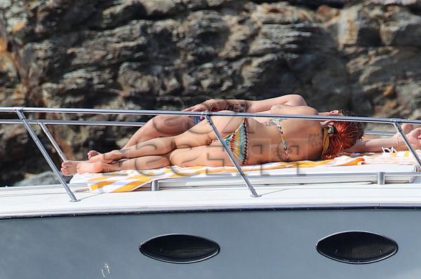 25P Rita Ora Topless