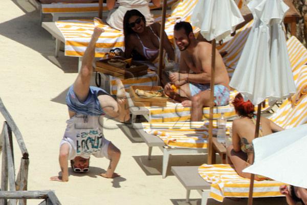25P Rita Ora Topless