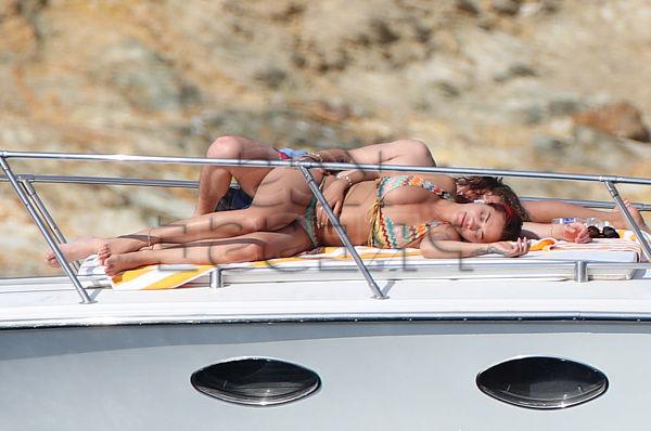 25P Rita Ora Topless