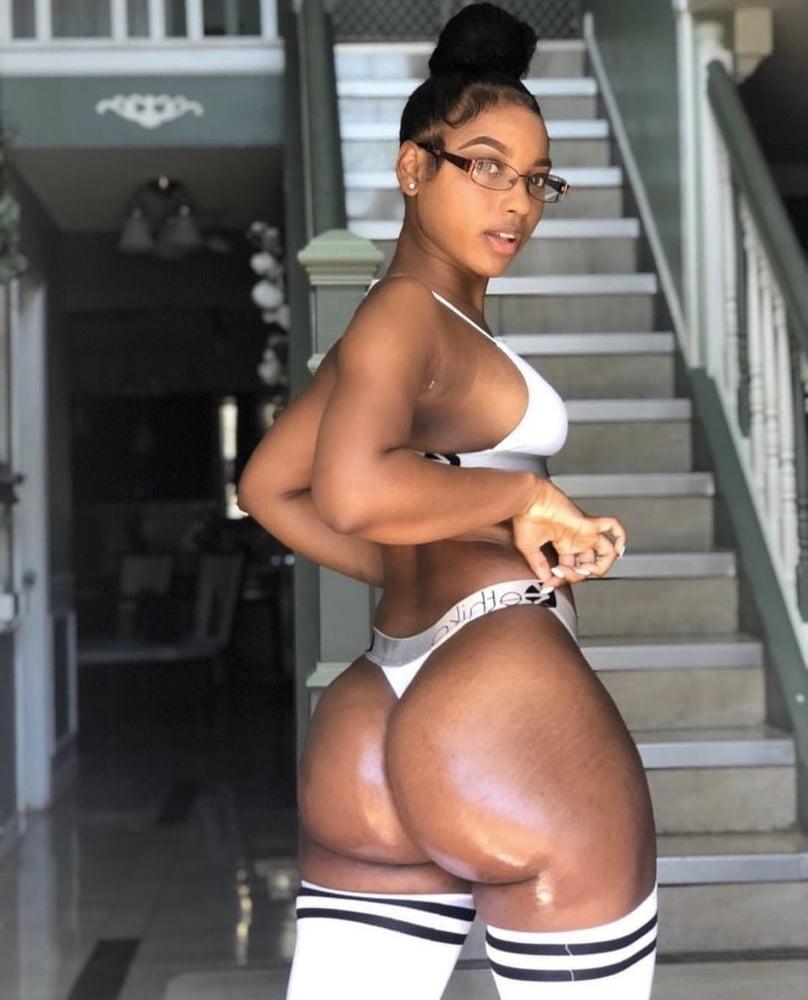 25P Big Black Babes
