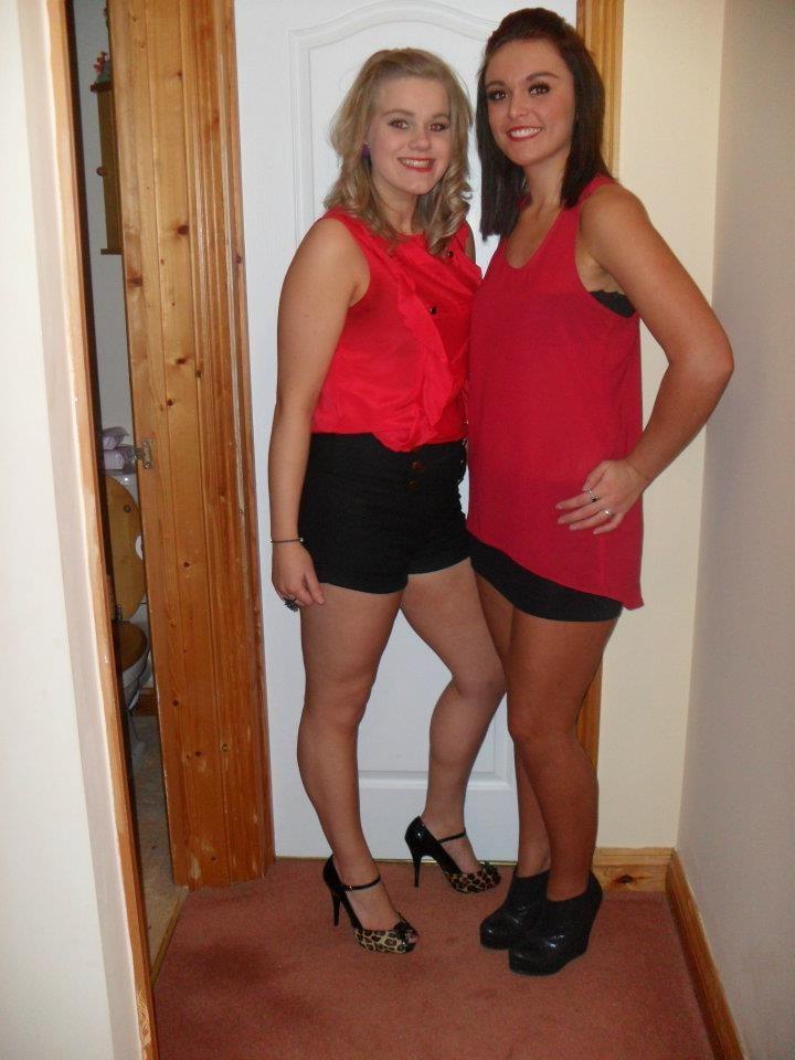 24P Anglaises en talon Bitch British Girls in High Heels 24