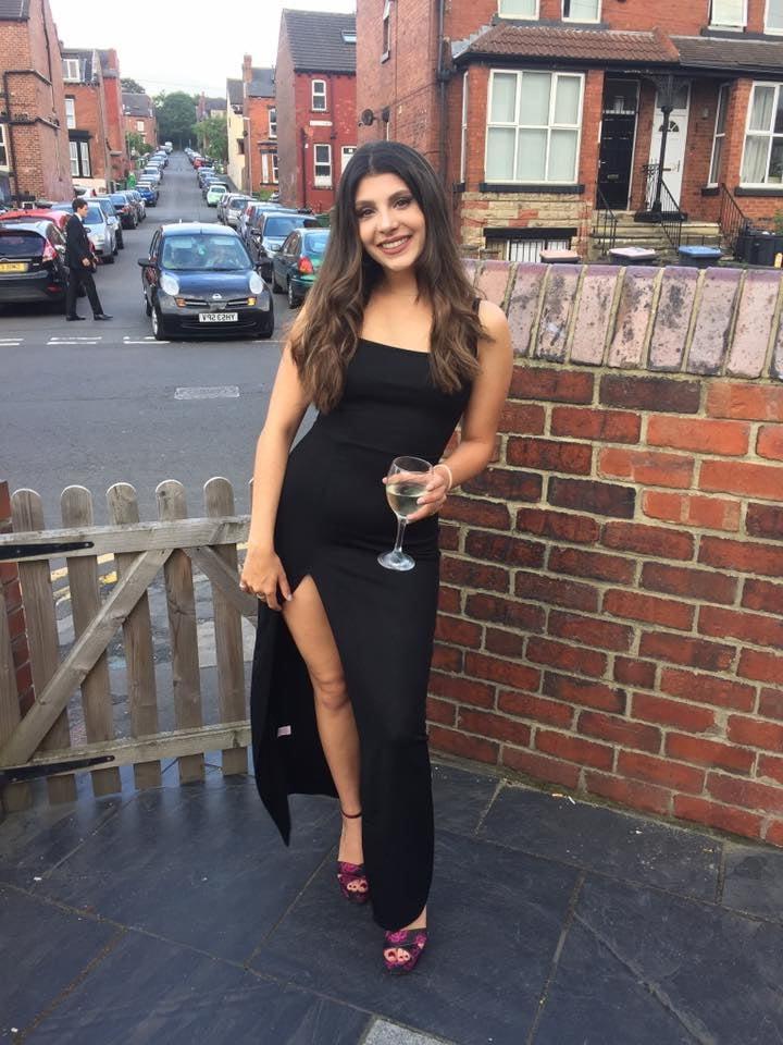 24P Anglaises en talon Bitch British Girls in High Heels 24