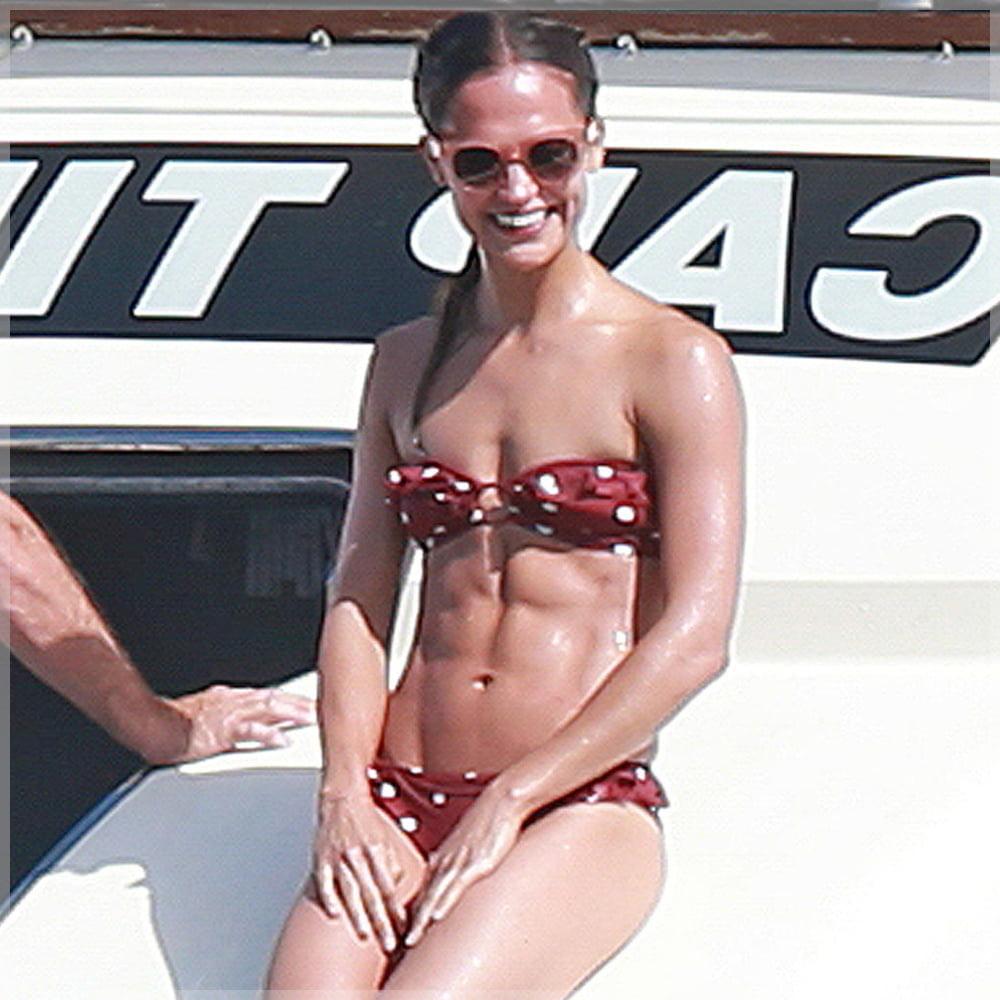 25P cute Alicia Vikander