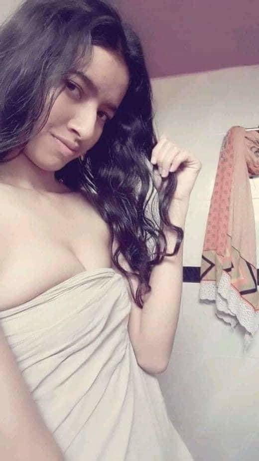 12P Desi Cute girl selfie