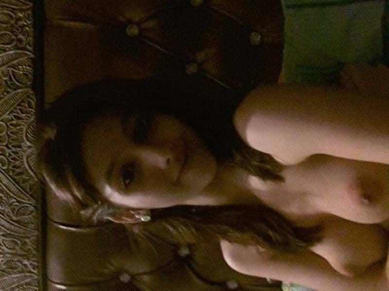 16P Cute Desi Girl Nude Leaked Photos